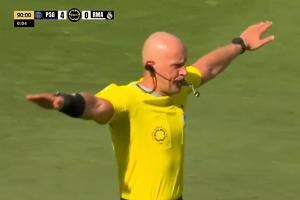 结束！巴黎4-0皇马主裁没有给任何补时，到点直接吹响终场哨