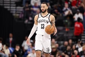 篮网主帅：泰瑞斯-马丁以身作则很成熟 控球和决策能力都有提升